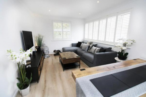 Modern and Cosy Flat For 4